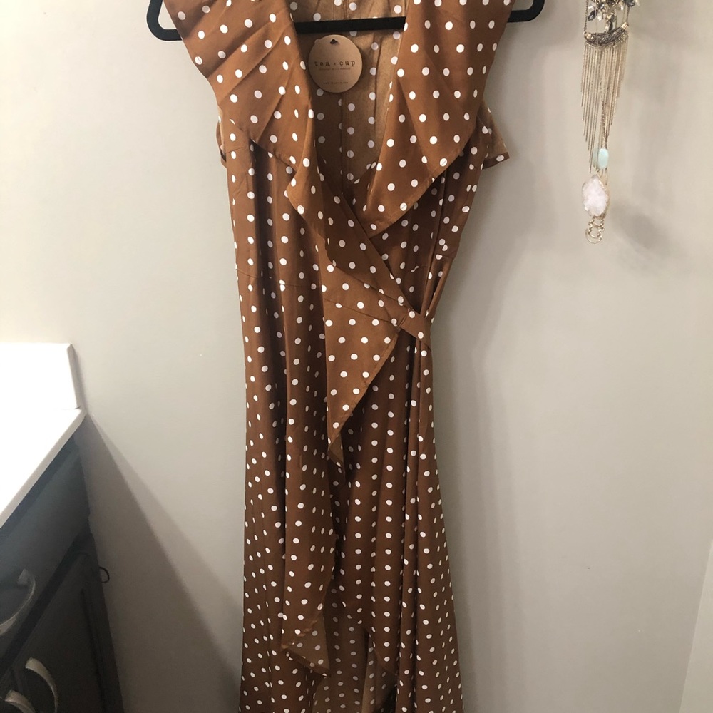Camel polka-dot wrap Maxi NWT